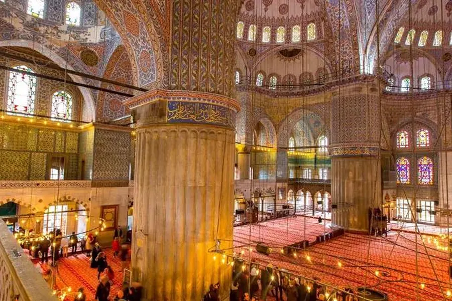 The Blue Mosque in Istanbul: History, Architecture and Visitor Tips