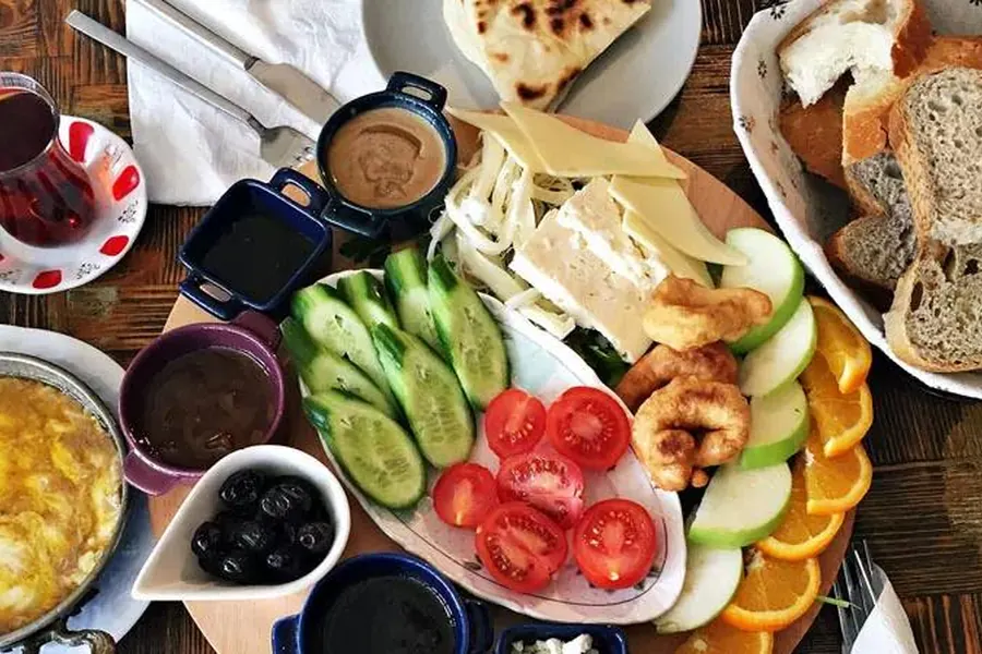 Top Things to Eat in Istanbul: 15 Dishes to Try