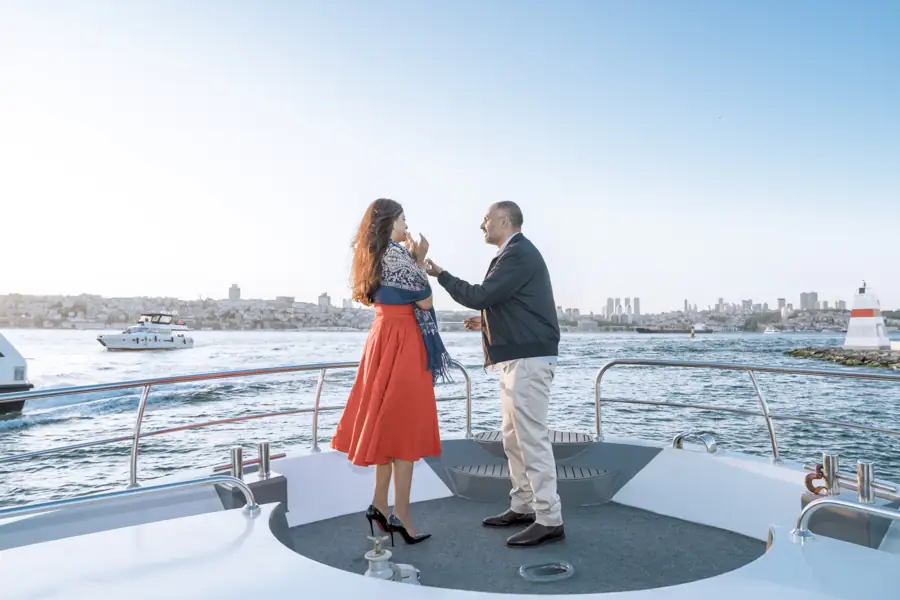Marriage proposal on the bow of a private yacht on the Bosphorus