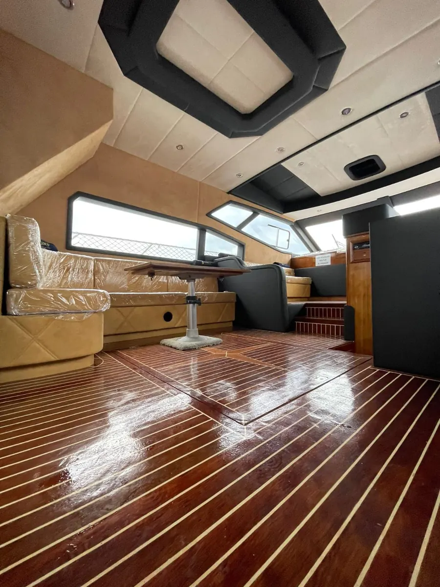 Wooden-floored saloon on Azure