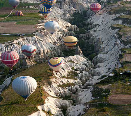 Ihlara Valley in Cappadocia: Hiking, Churches and Visitor Guide
