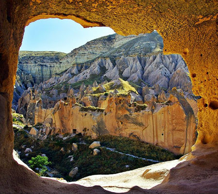 Zelve Valley in Cappadocia: History and Visitor Guide