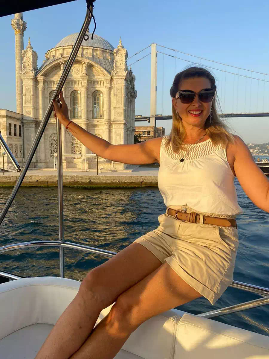 Bosphorus sunset cruise on the water in Istanbul