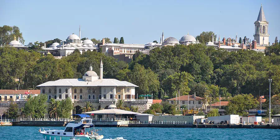 Topkapi Palace on the Sarayburnu ridge seen from the Bosphorus