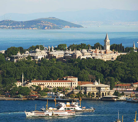 Gate and walls of Topkapi Palace in Istanbul